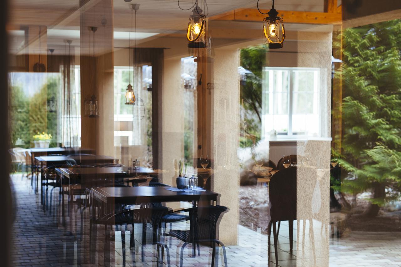 Plavas Hotel Ainazi Ngoại thất bức ảnh